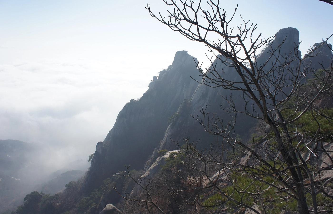 Dobongsan and Jaunbong Peak - The Granite Scramble at the End of Line 1