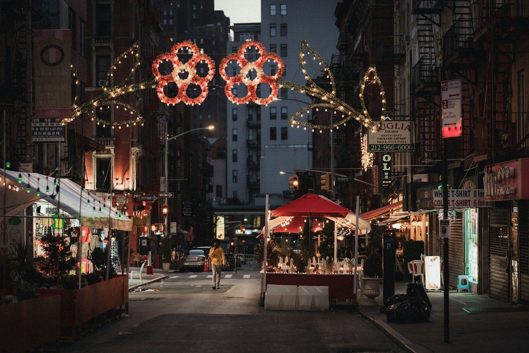 Brooklyn Flea Holiday Market - Vintage Gifts in Dumbo