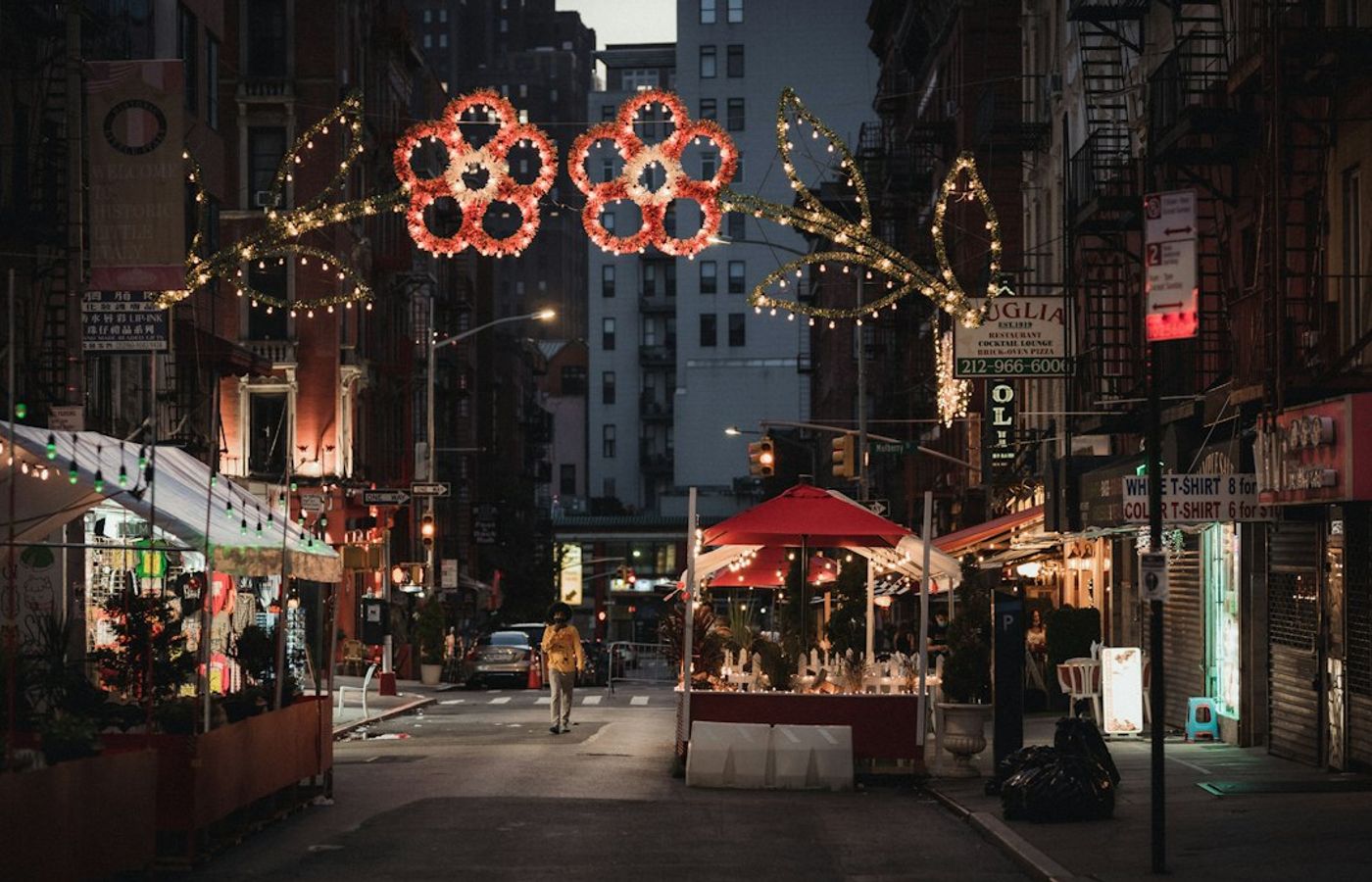 Brooklyn Flea Holiday Market - Vintage Gifts in Dumbo