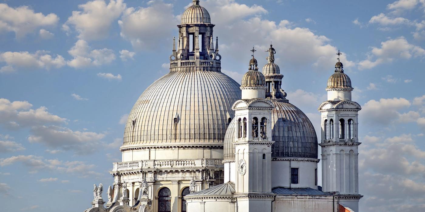 Hotels near Santa Maria della Salute