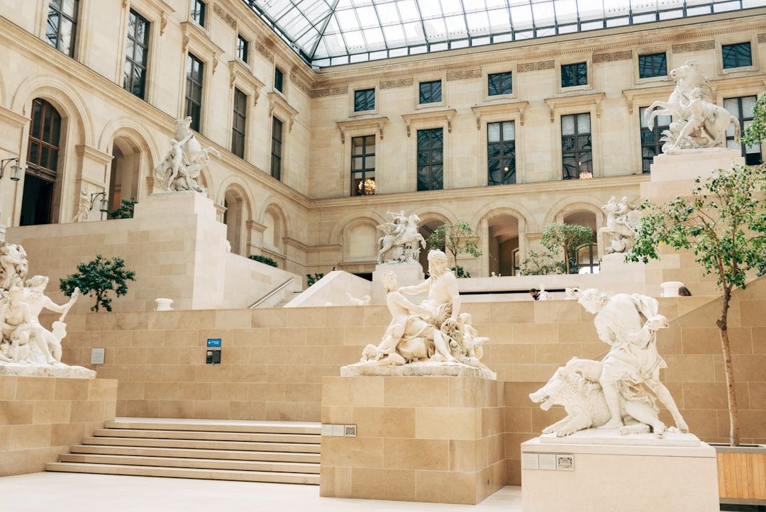Hotels near Louvre Museum