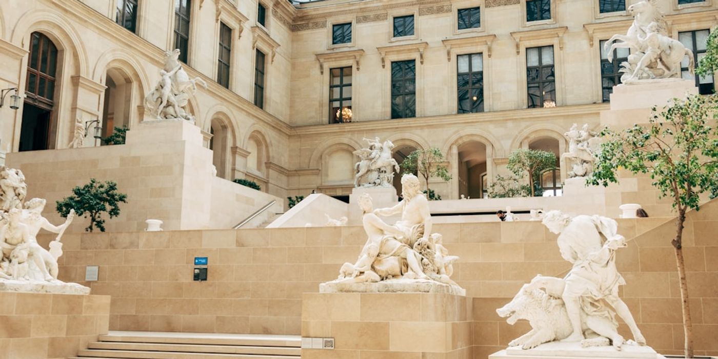 Hotels near Louvre Museum