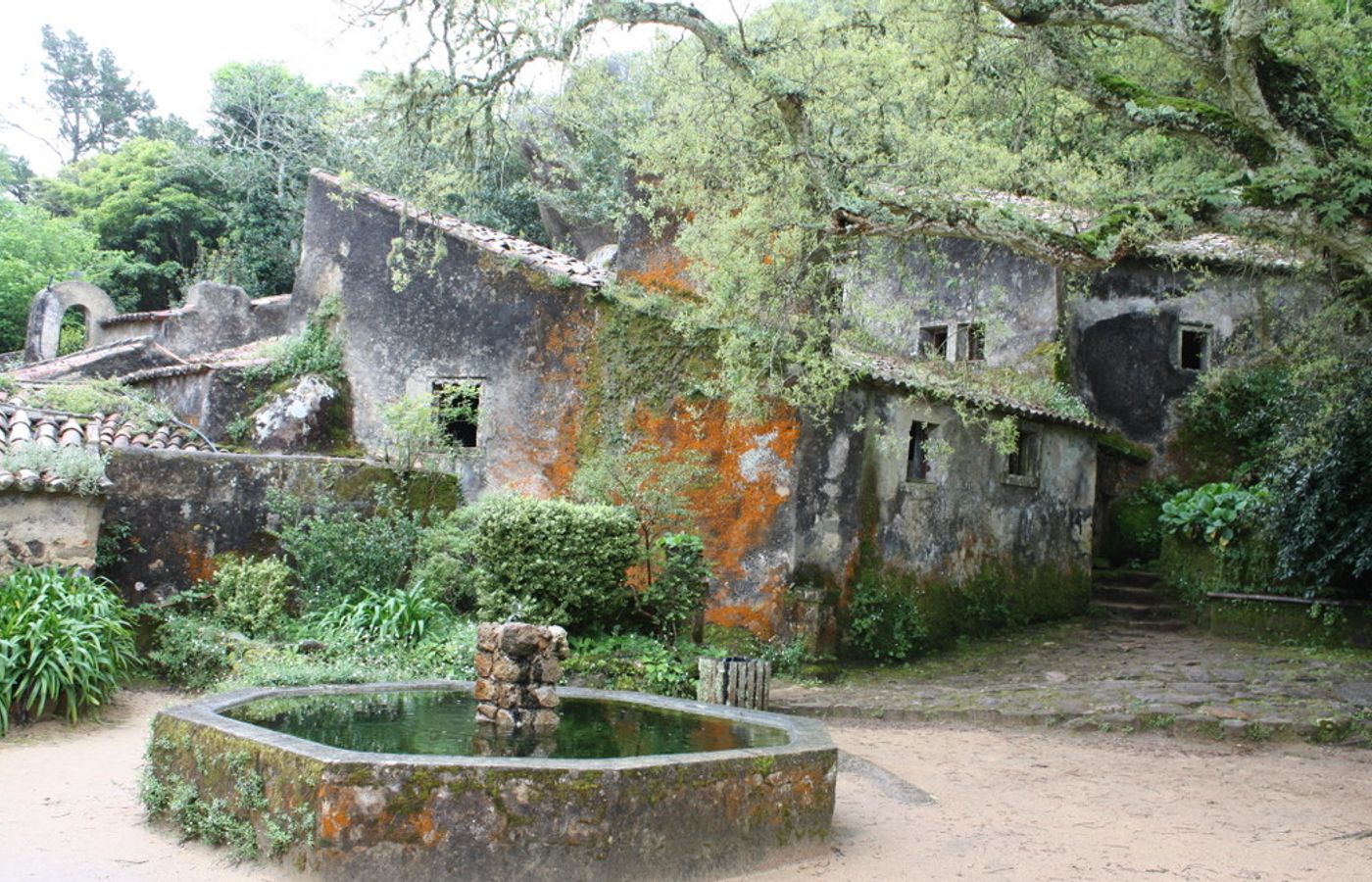 Convento dos Capuchos - A 16th-Century Monastery Lined With Cork