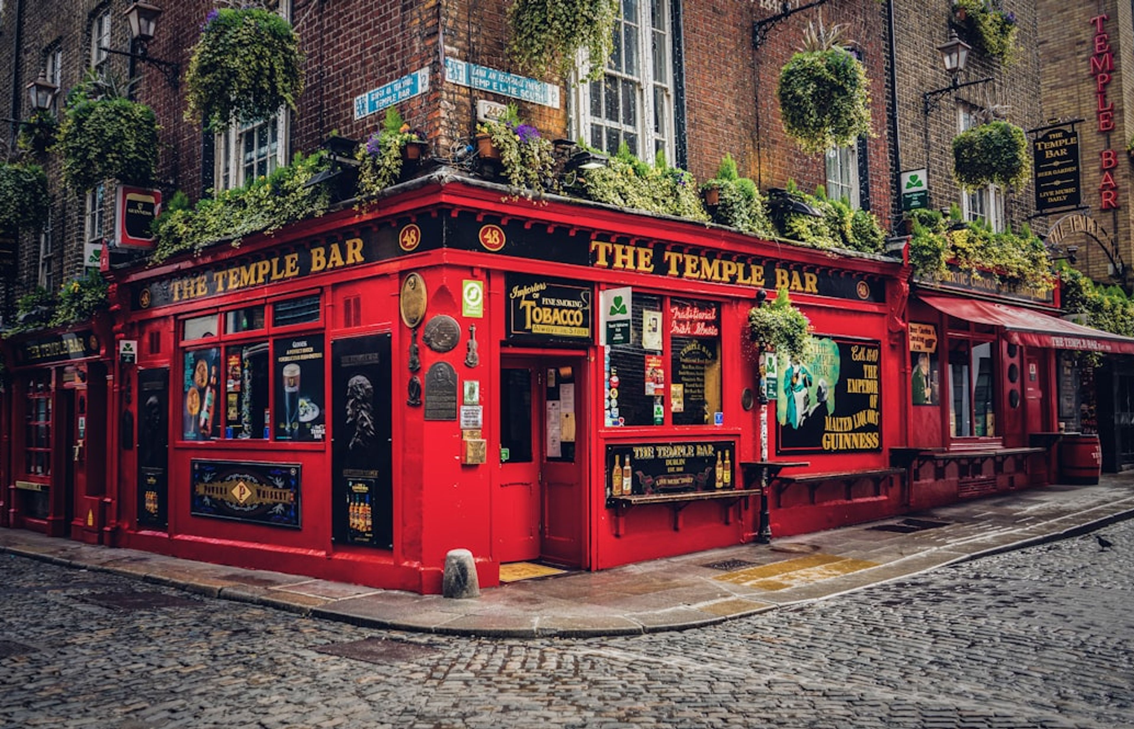 Temple Bar - The Cultural Quarter and Pub Heartland