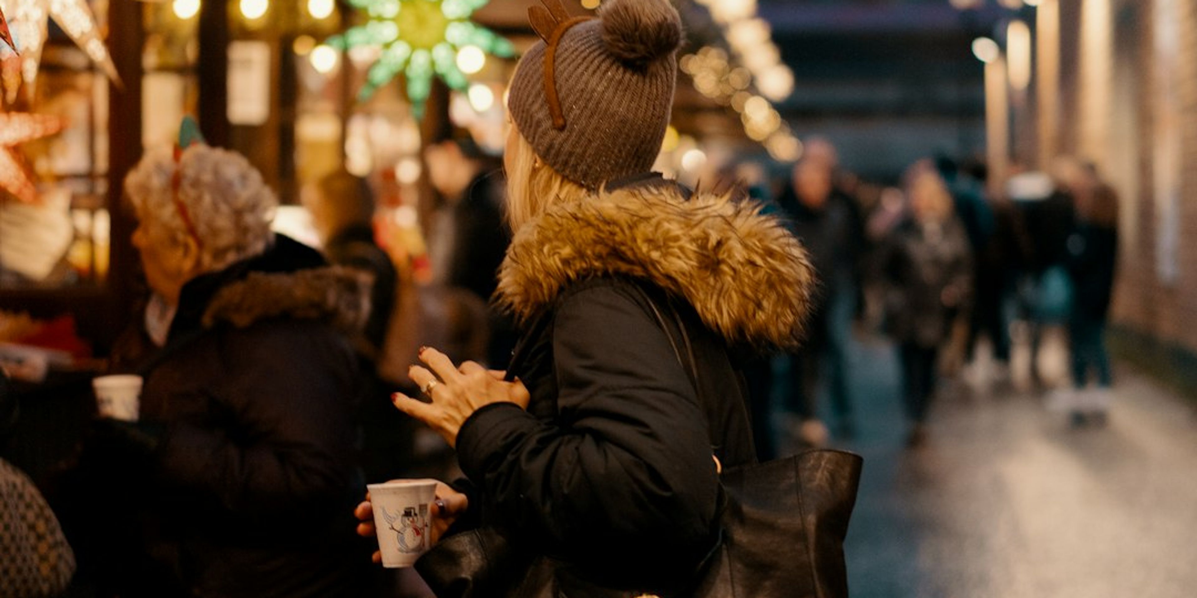 Hotels near Montmartre Christmas Market