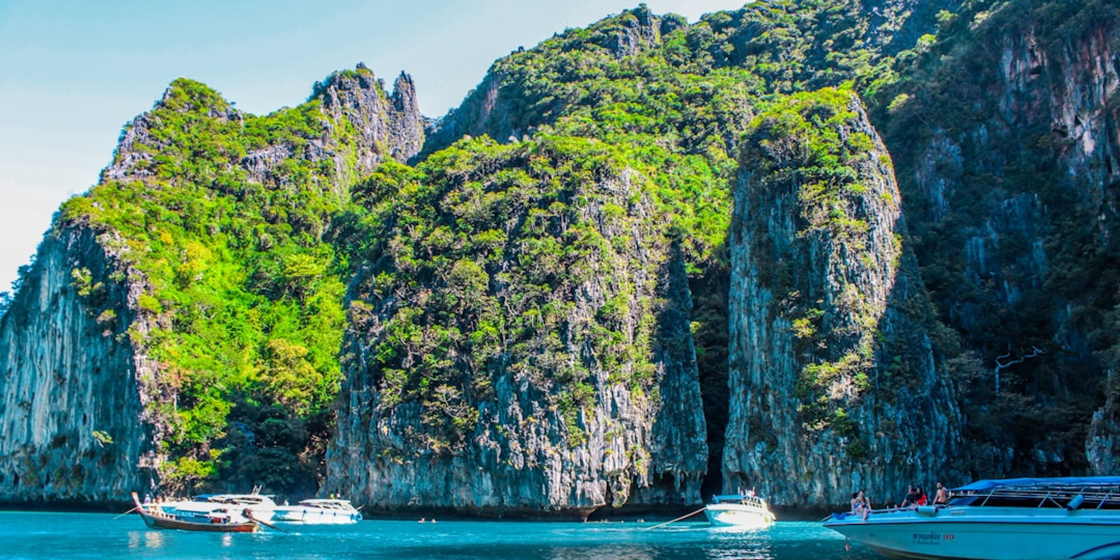 Hotels near 4 Islands Tour