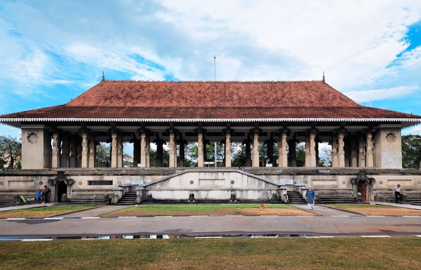 Independence Memorial Hall - The Monument to 1948