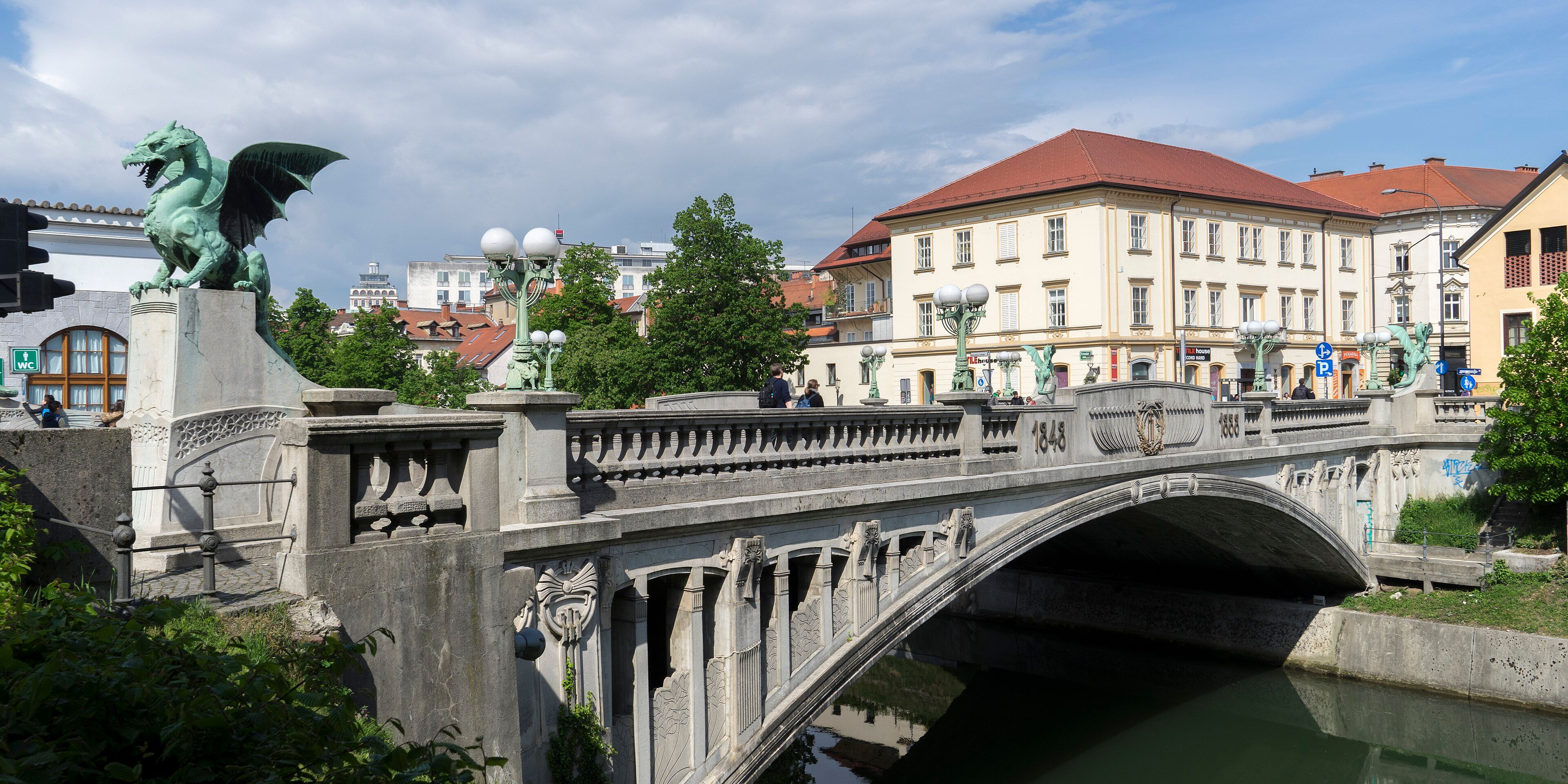 Hotels near Dragon Bridge (Zmajski most)