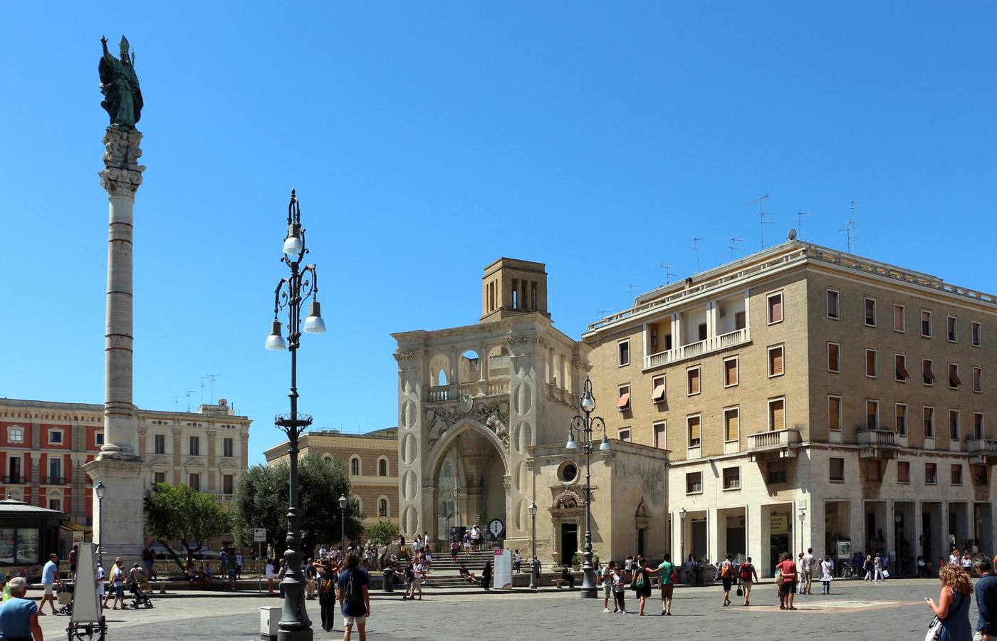 Piazza Sant'Oronzo - The Main Square and Roman Column