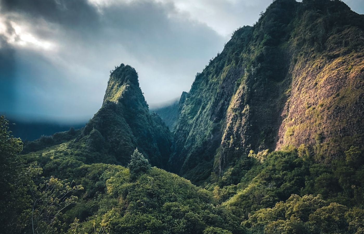 Iao Valley State Park - The Green Needle of Central Maui