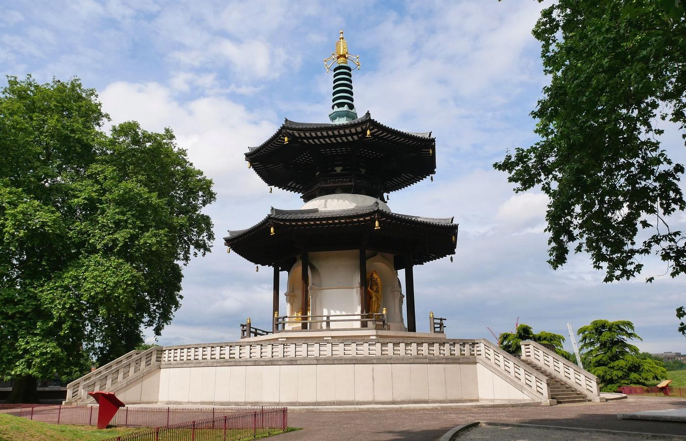 Battersea Park - The South London Rival That Sells Out Before Prices Land