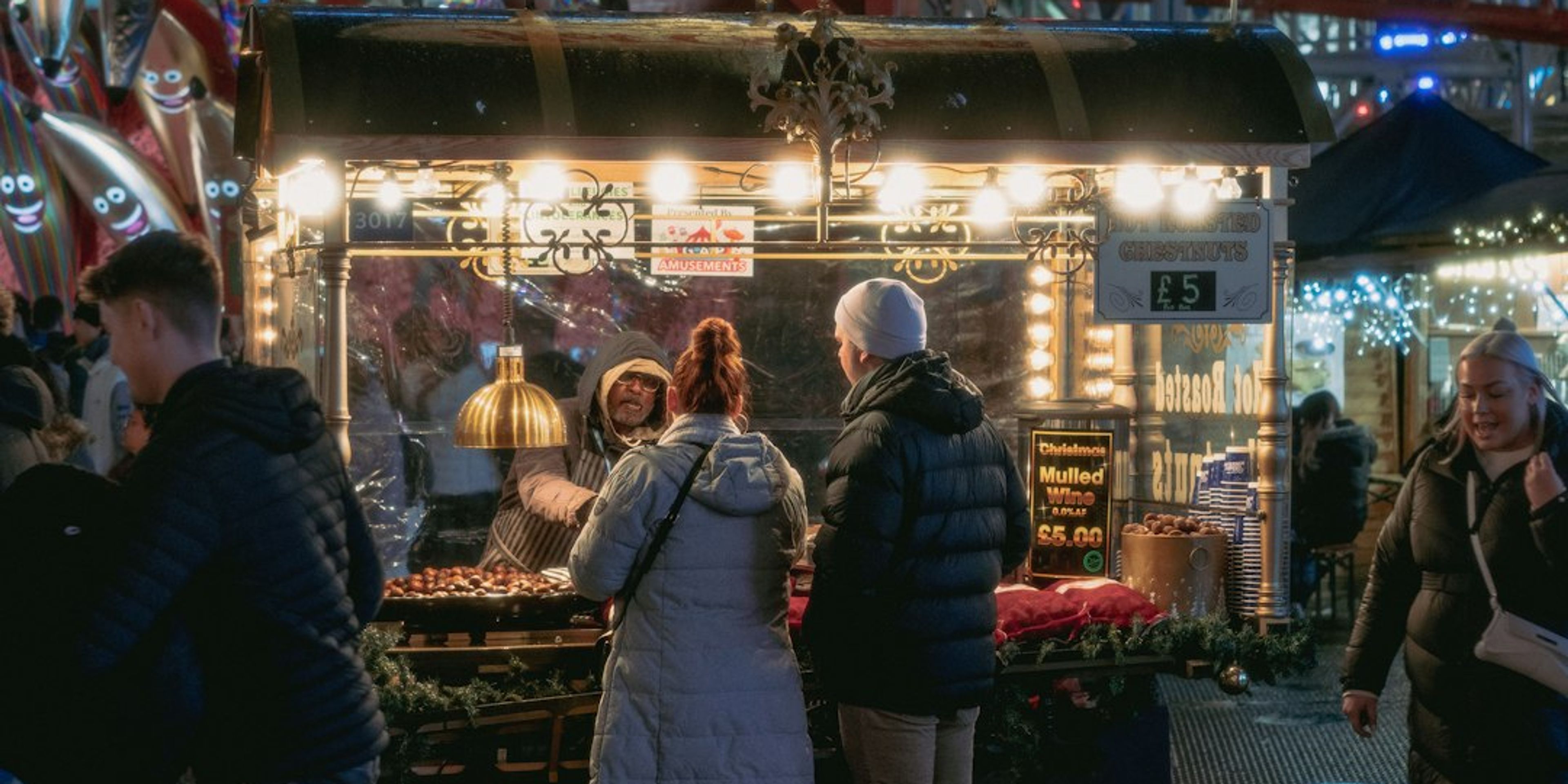Hotels near Borough Market at Christmas