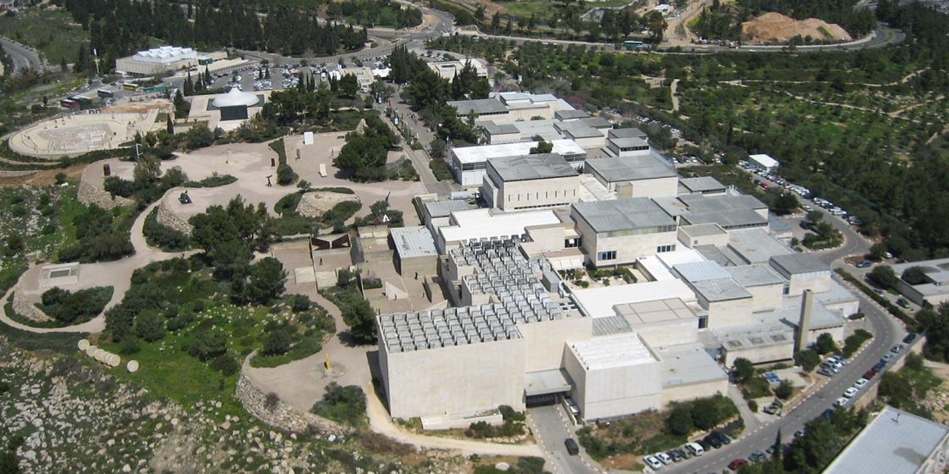 Hotels near Israel Museum