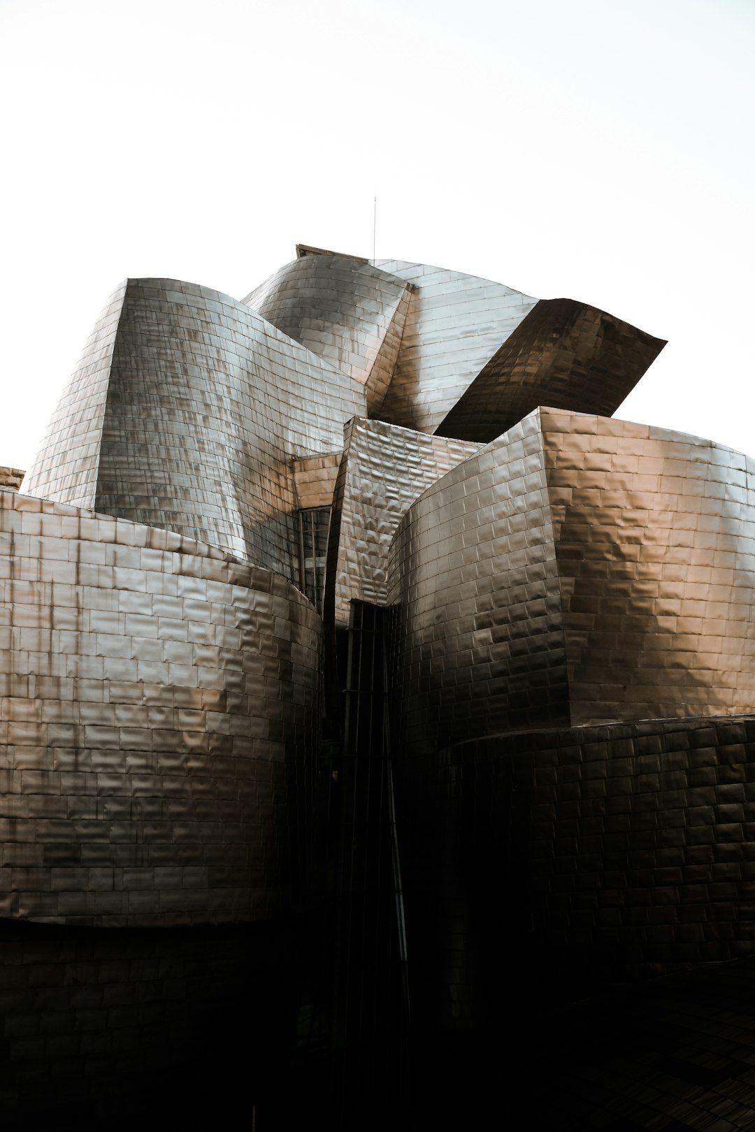 Guggenheim Museum Bilbao - The Titanium Landmark That Remade the City