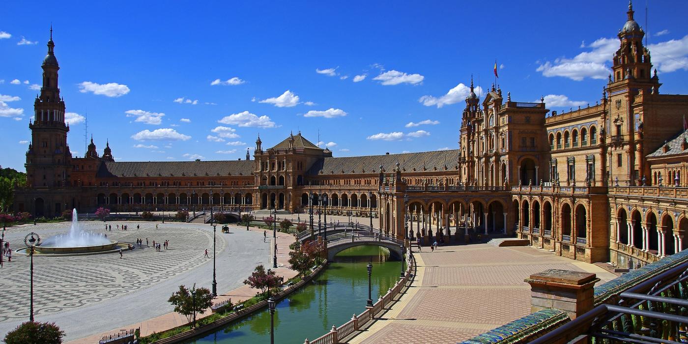 Hotels near Plaza de Espana