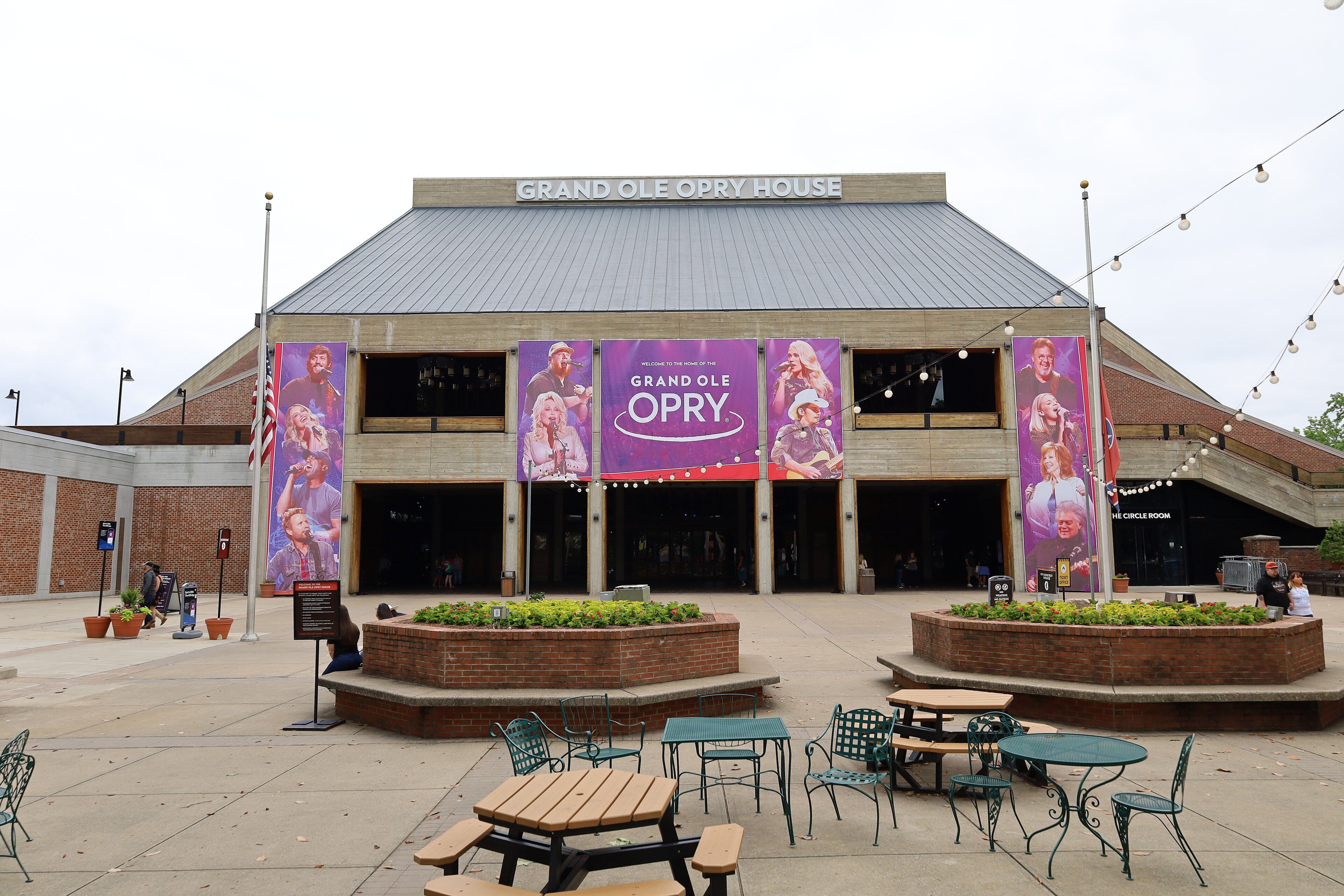 Grand Ole Opry - The Show That Made Country Music Famous