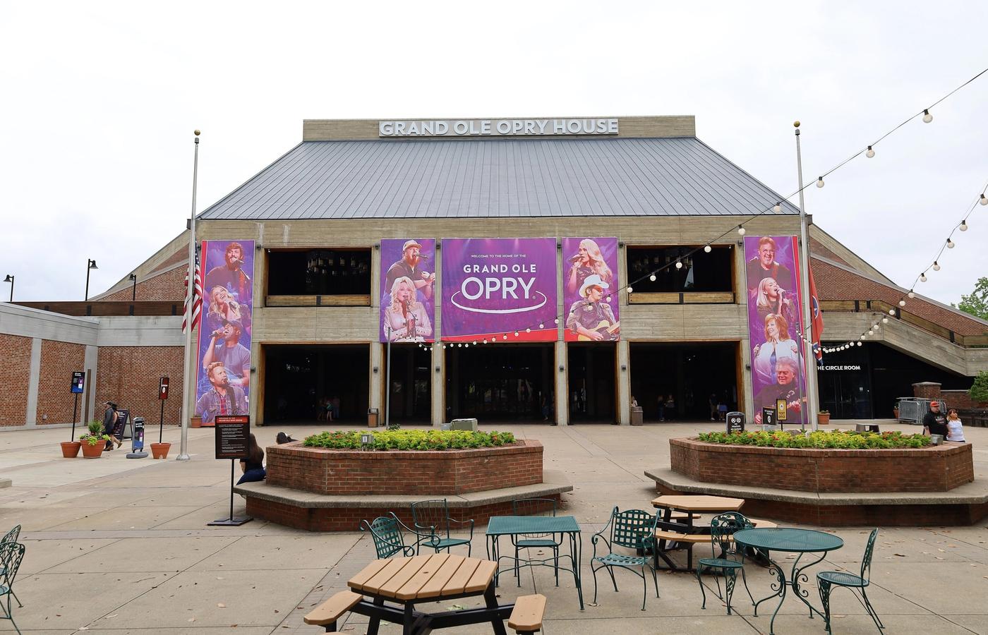Grand Ole Opry - The Show That Made Country Music Famous