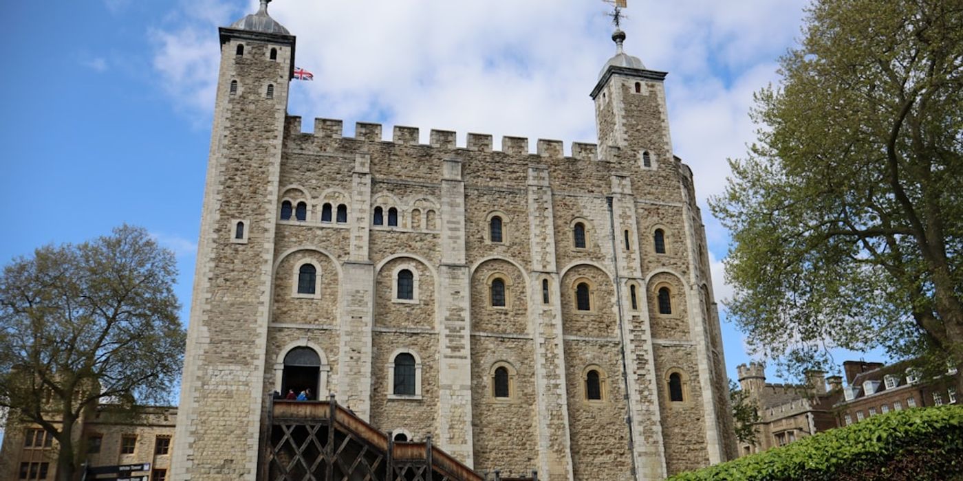 Hotels near Tower of London