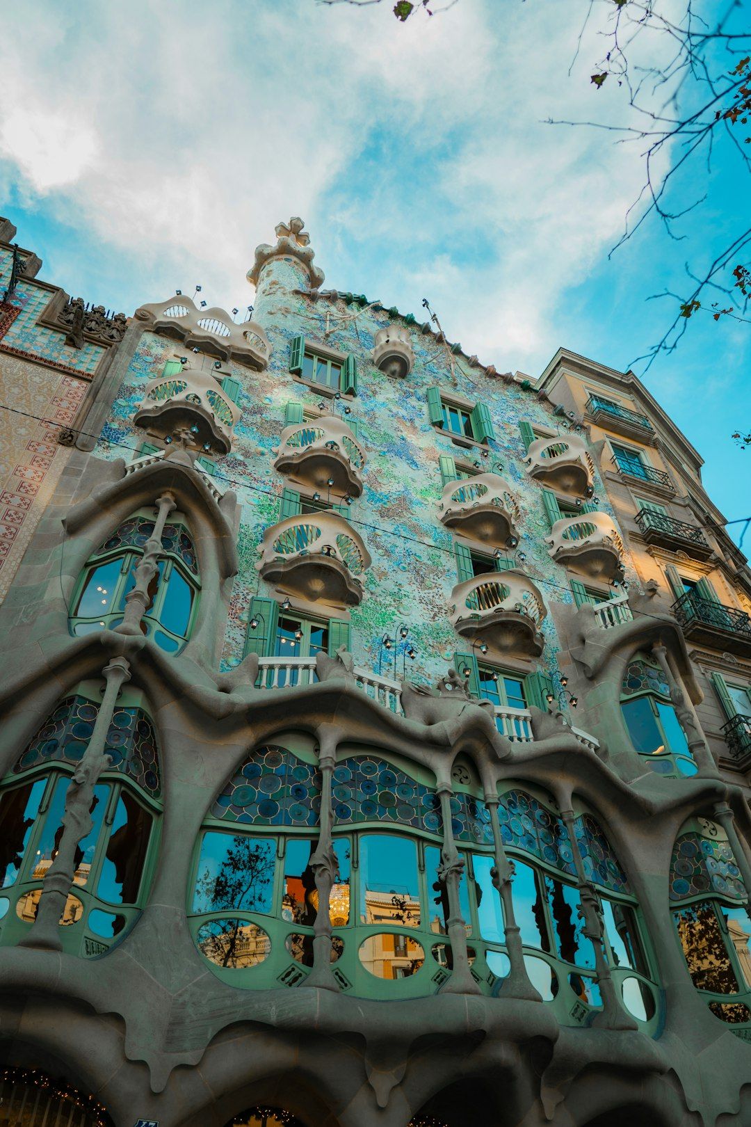 Casa Batlló - Gaudí's Spectacular Living Façade