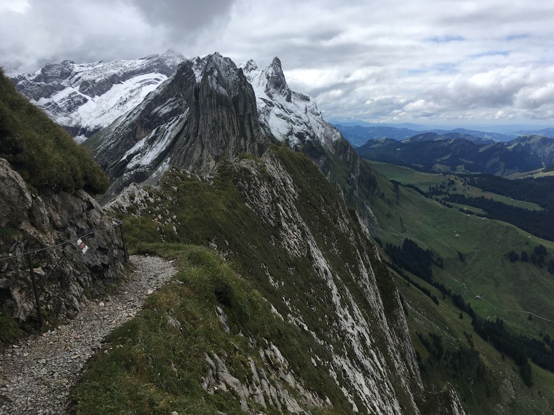 Schynige Platte to First - The Faulhornweg Traverse
