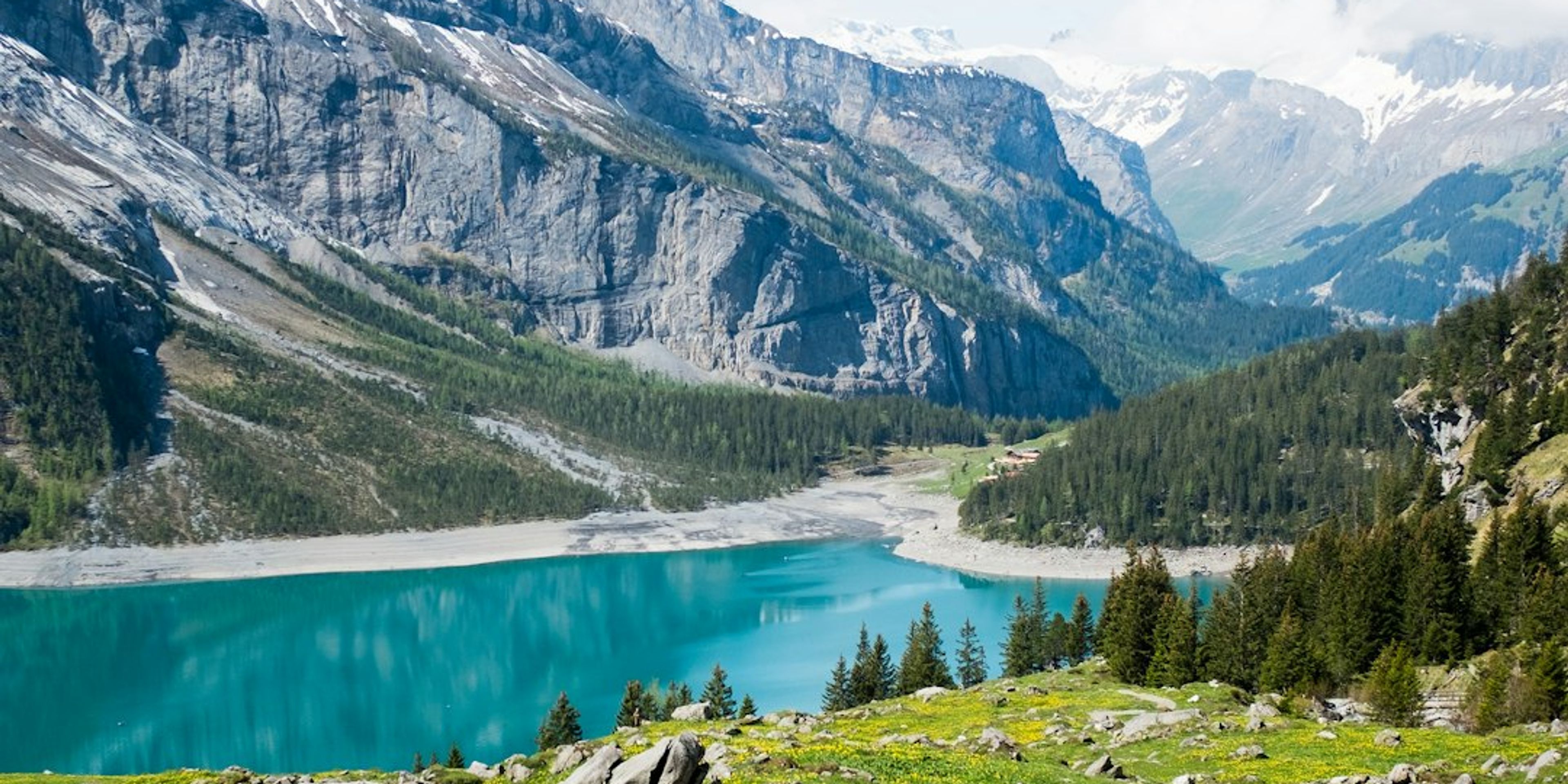 Hotels near Plain of Six Glaciers