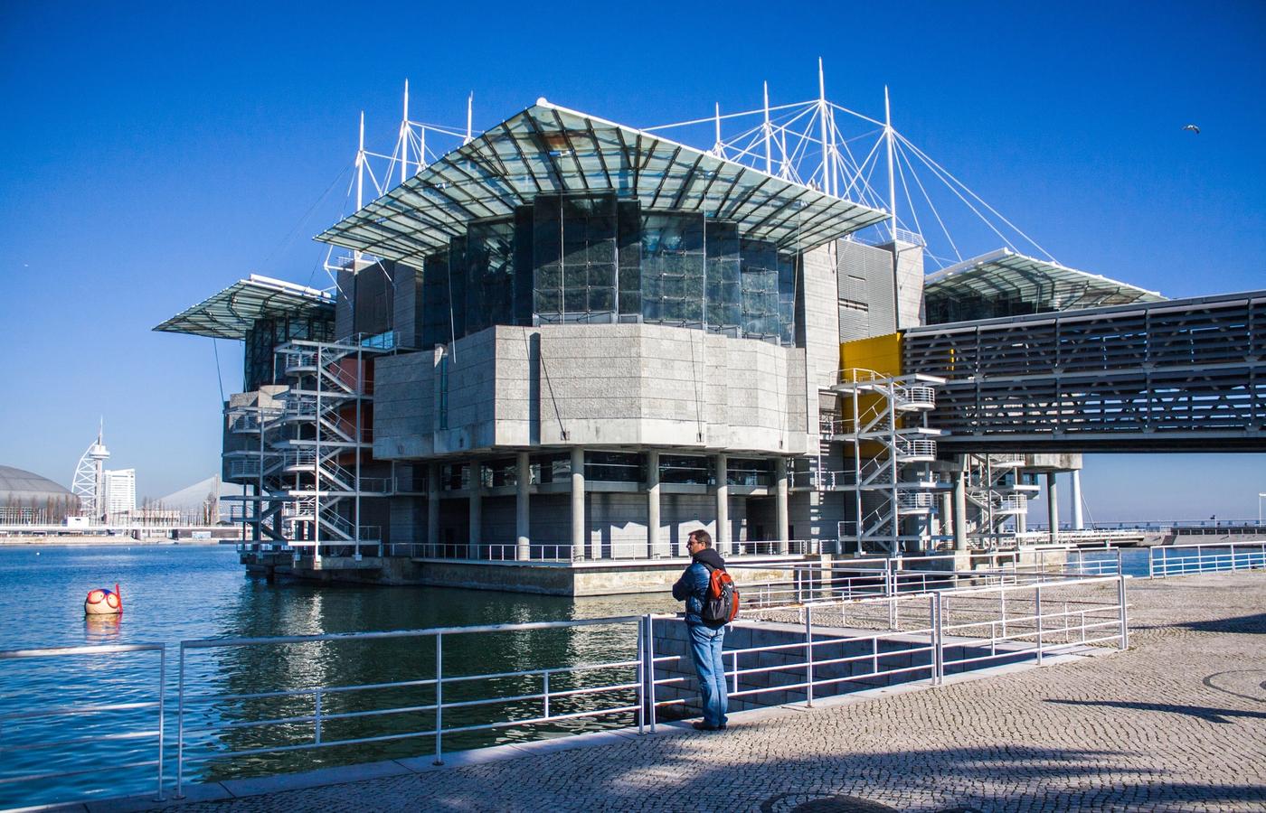 Oceanário de Lisboa - Parque das Nações When the Weather Turns