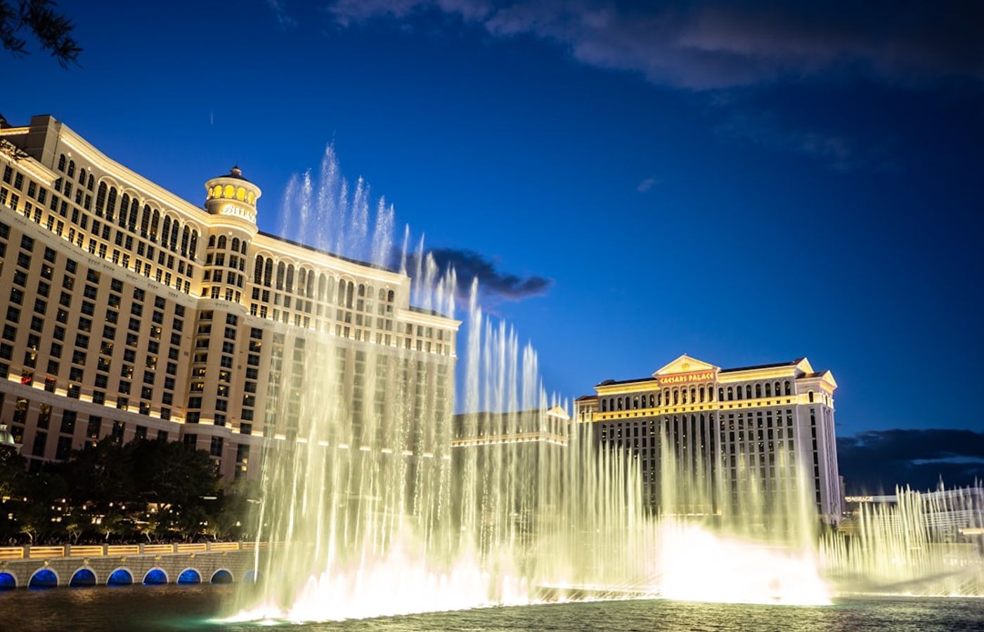 The Bellagio Fountains and Conservatory - Free Spectacle on the Strip