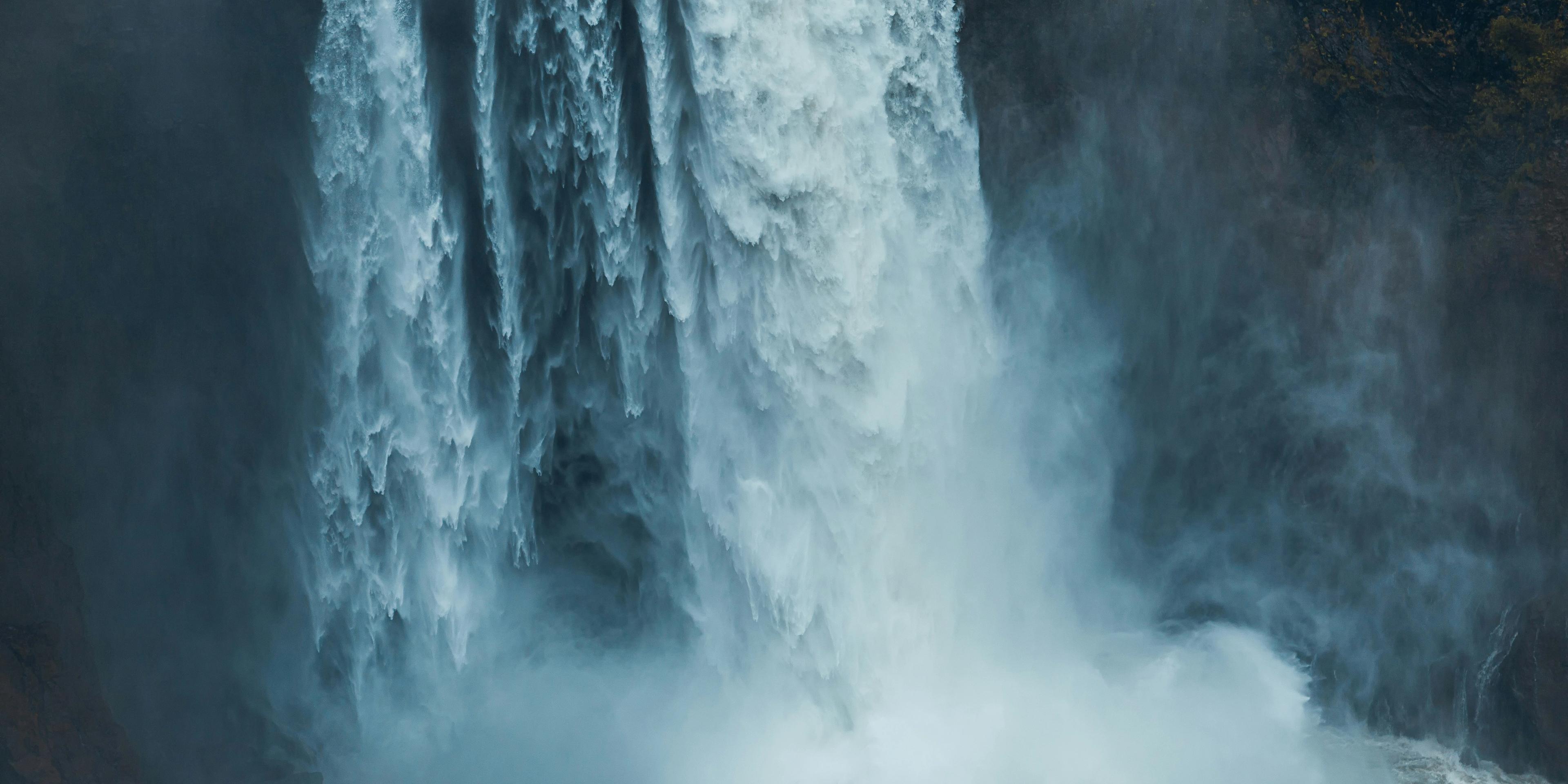 Hotels near Kennedy Falls and the Big Cedar