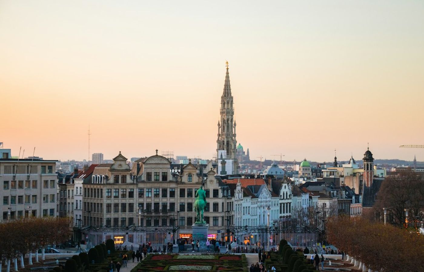 Mont des Arts - Views and Lights Over the City