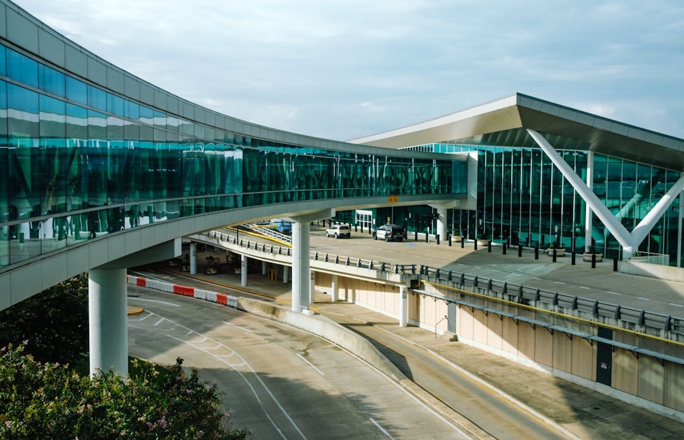 Houston Airport Area (IAH/HOU) - Last-Resort Convenience