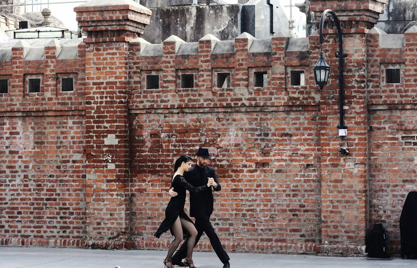 A Tango Show or Milonga - Seeing the Dance Properly