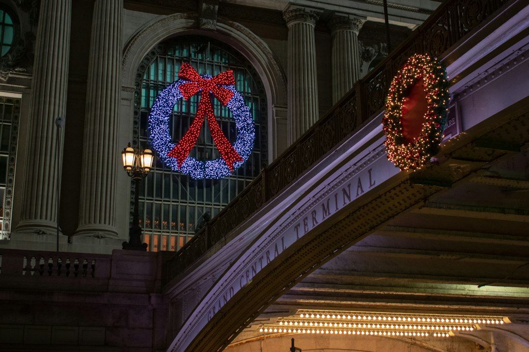 Grand Central Holiday Fair - Shopping under the Chandeliers