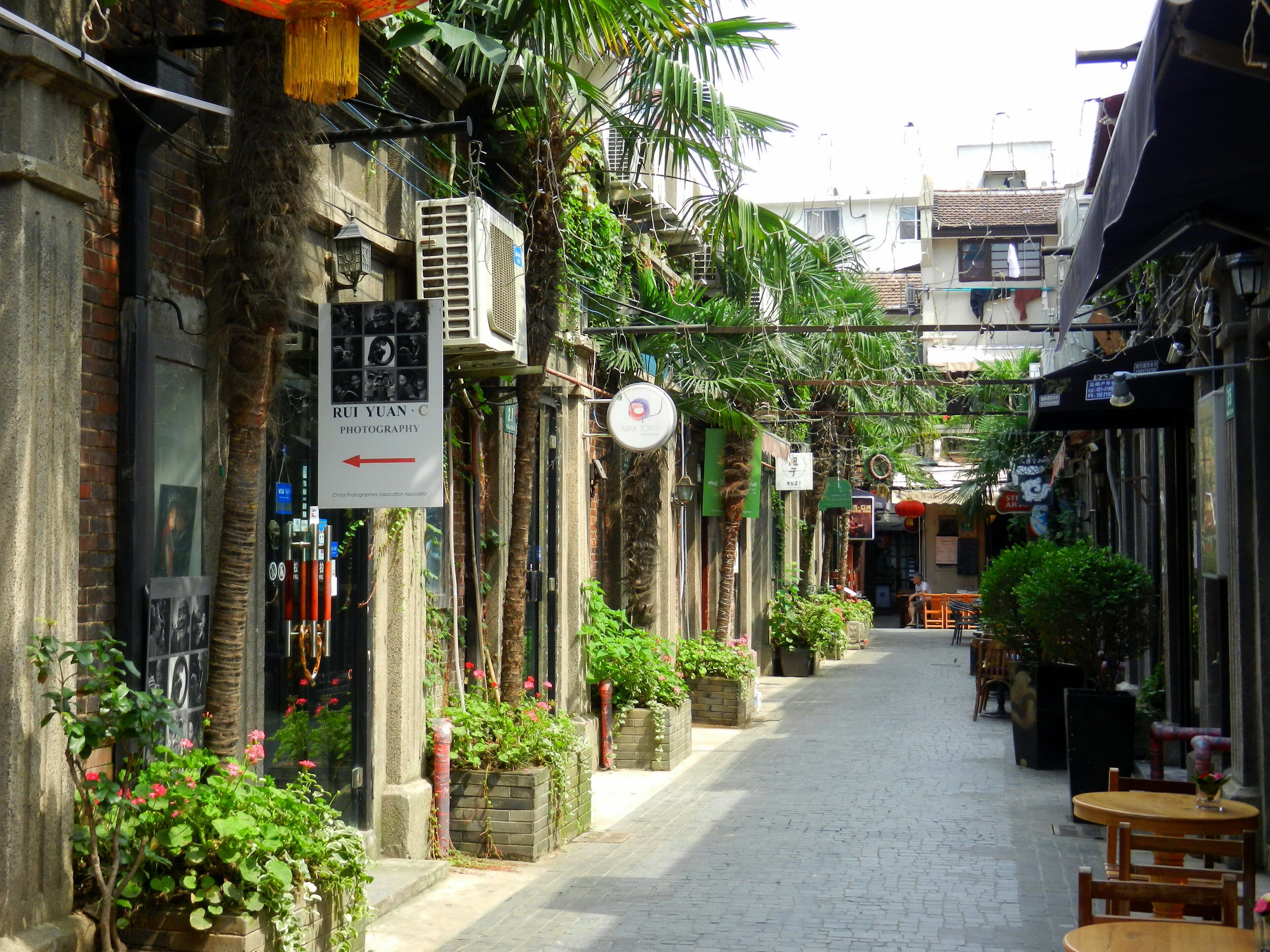 Tianzifang and Xintiandi - Lane Houses Turned Into Galleries and Bars