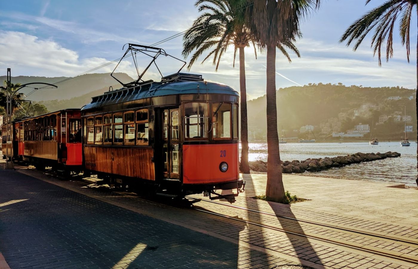 Soller and the Vintage Train - Wooden Carriages Through the Mountains