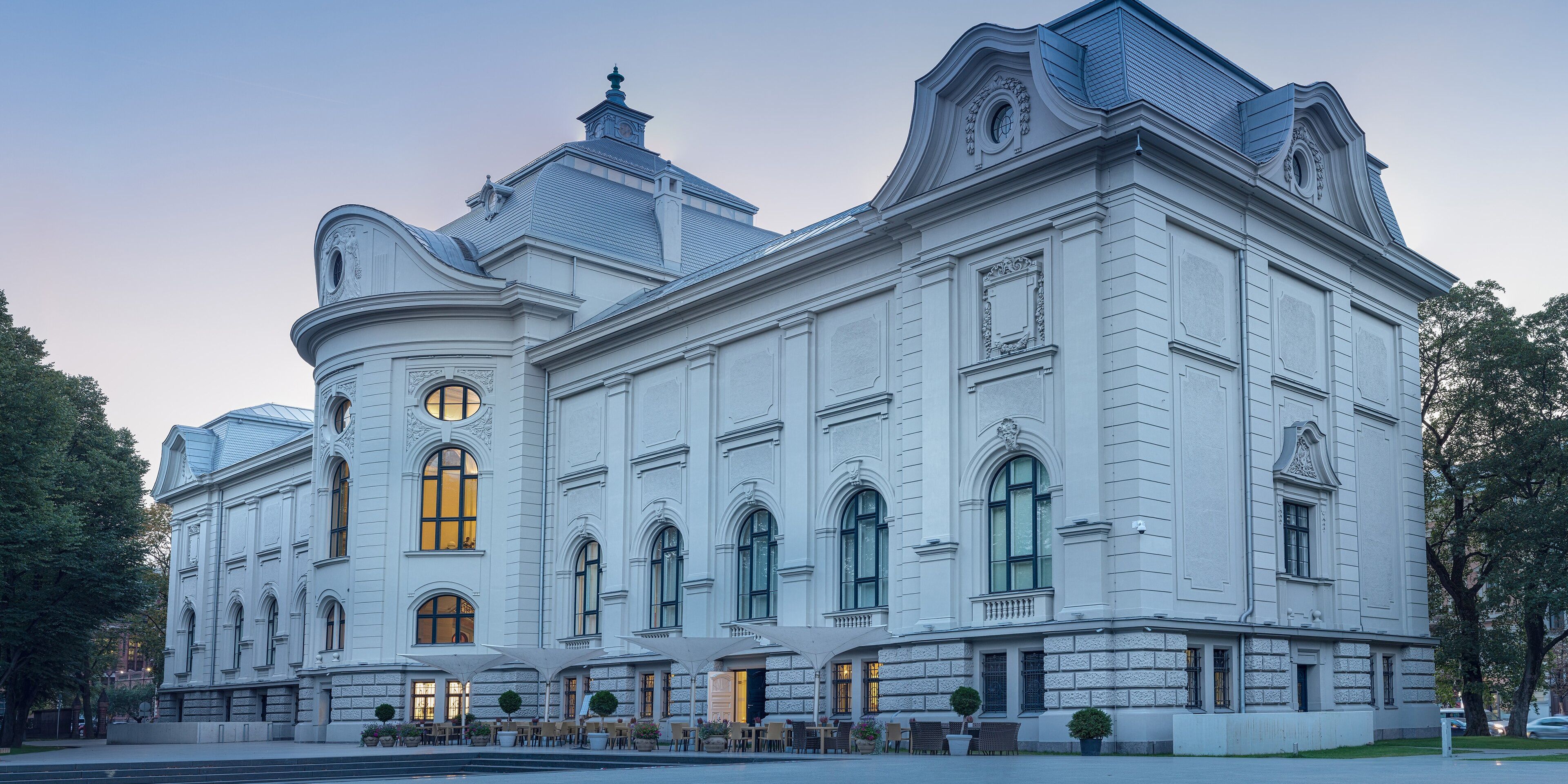 Hotels near Latvian National Museum of Art