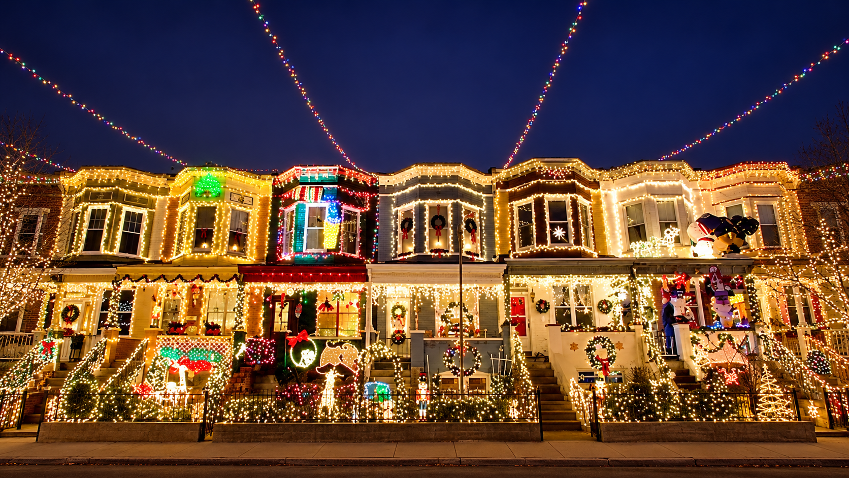 Miracle on 34th Street - Hampden's Famous Lights