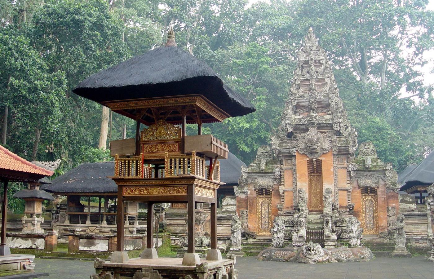 Petitenget Temple - Seminyak's Cliffside Sea Shrine