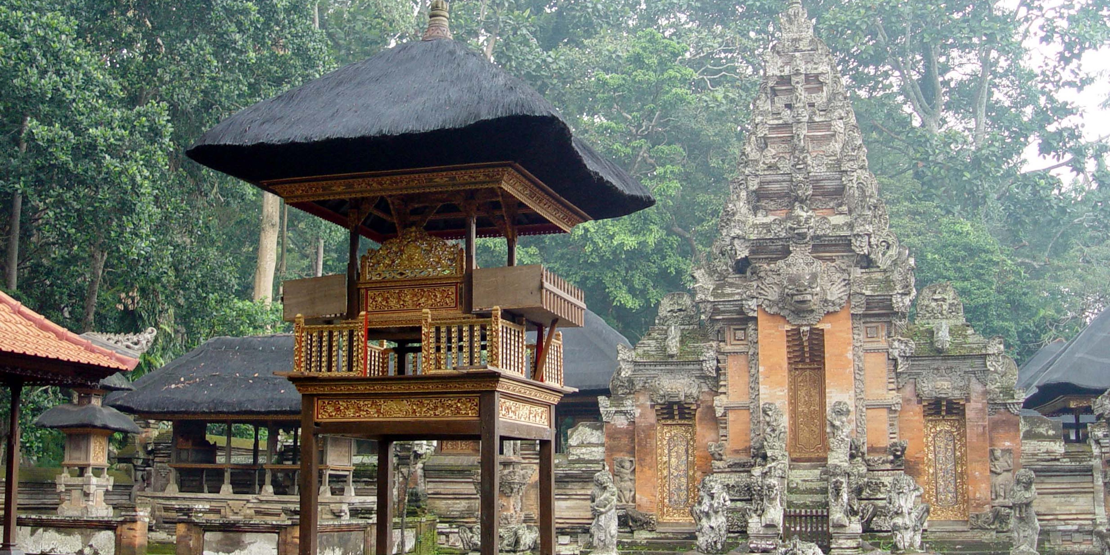 Hotels near Petitenget Temple