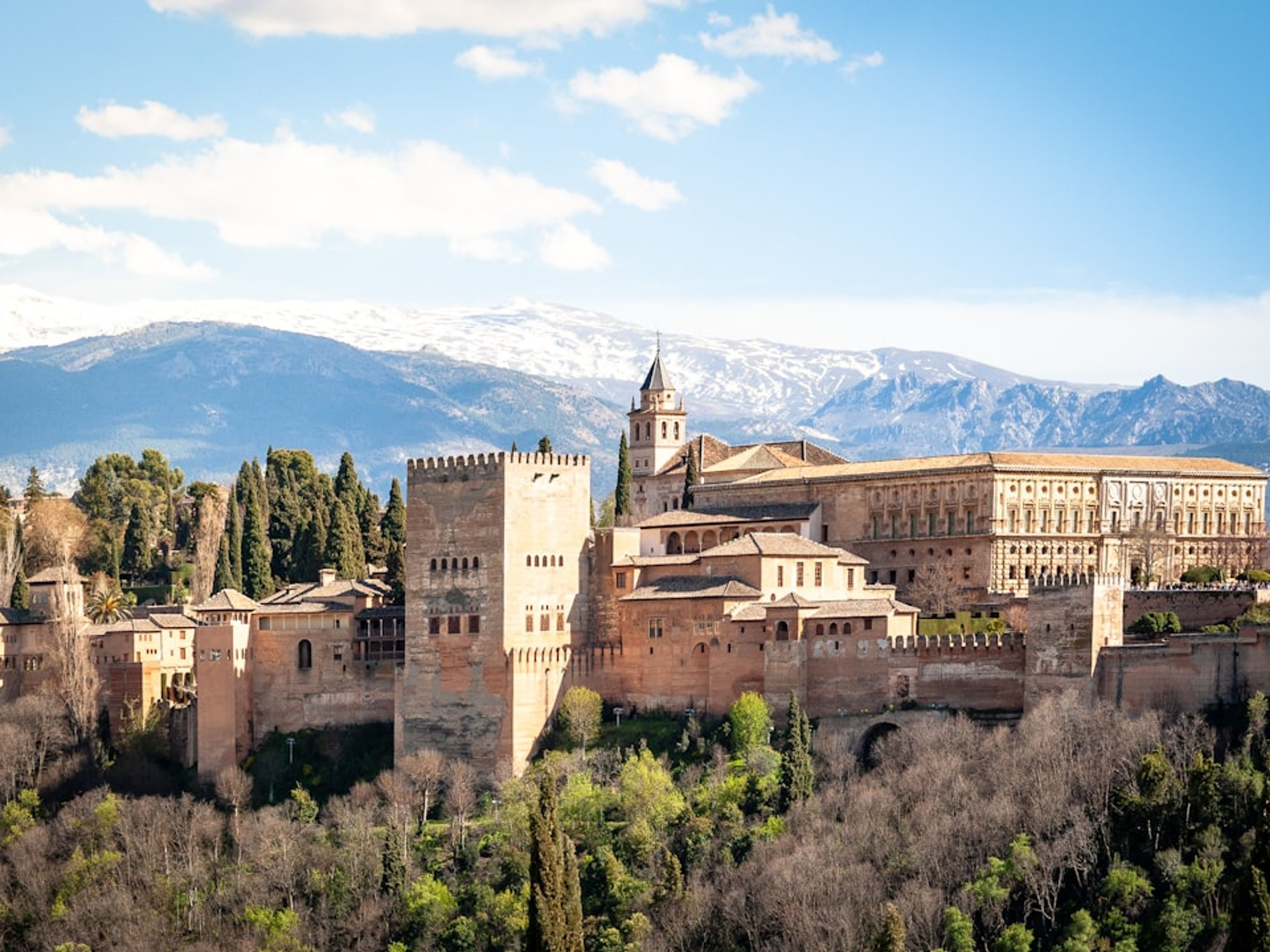 12 Top Places to Visit in Granada, Spain