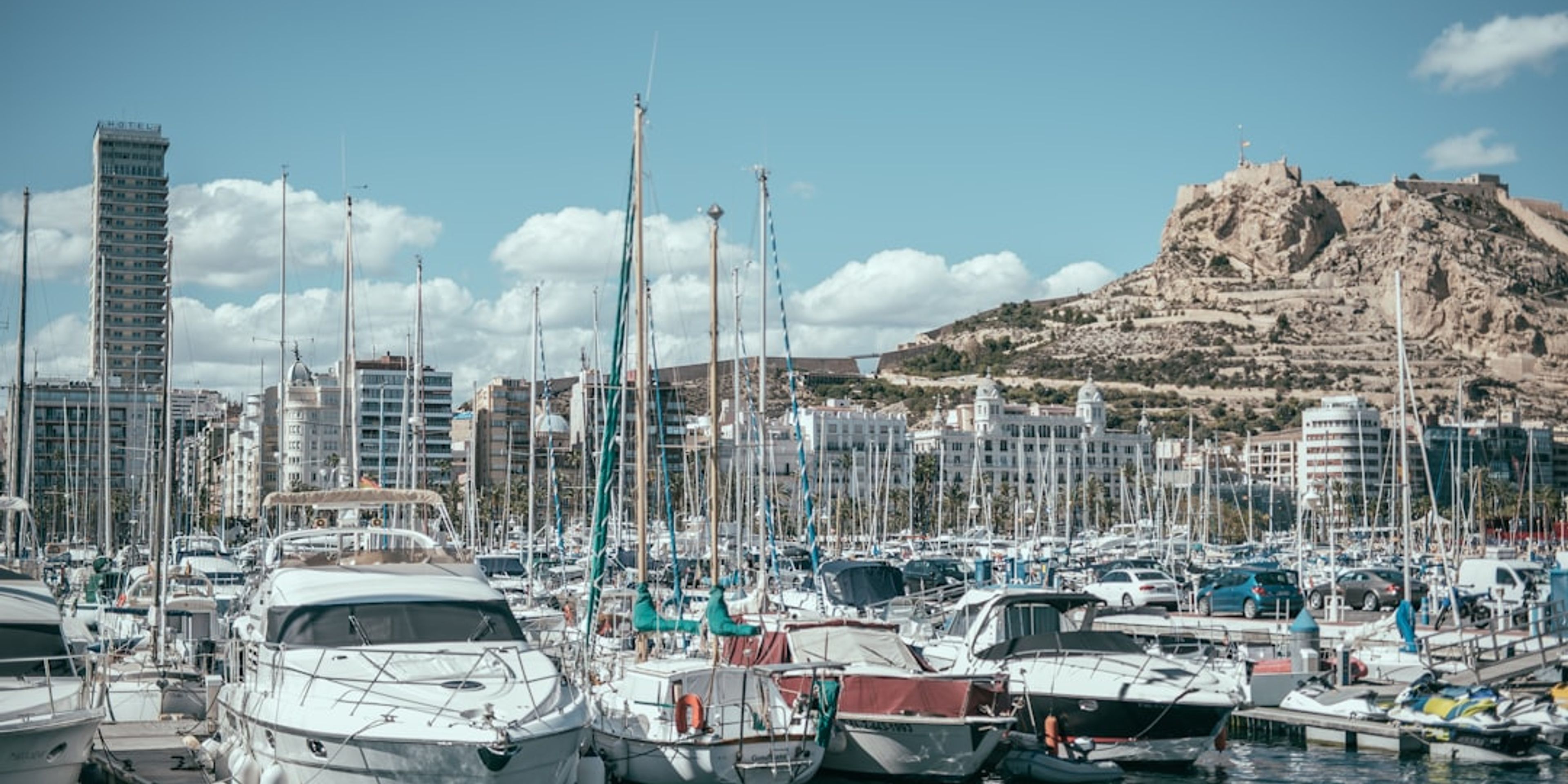 Hotels near Puerto de Alicante