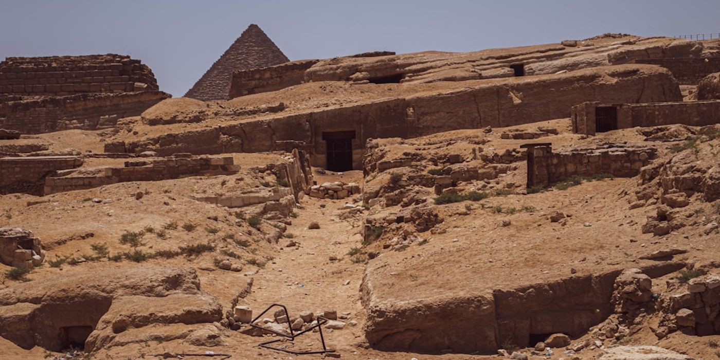 Hotels near Great Pyramid Interior