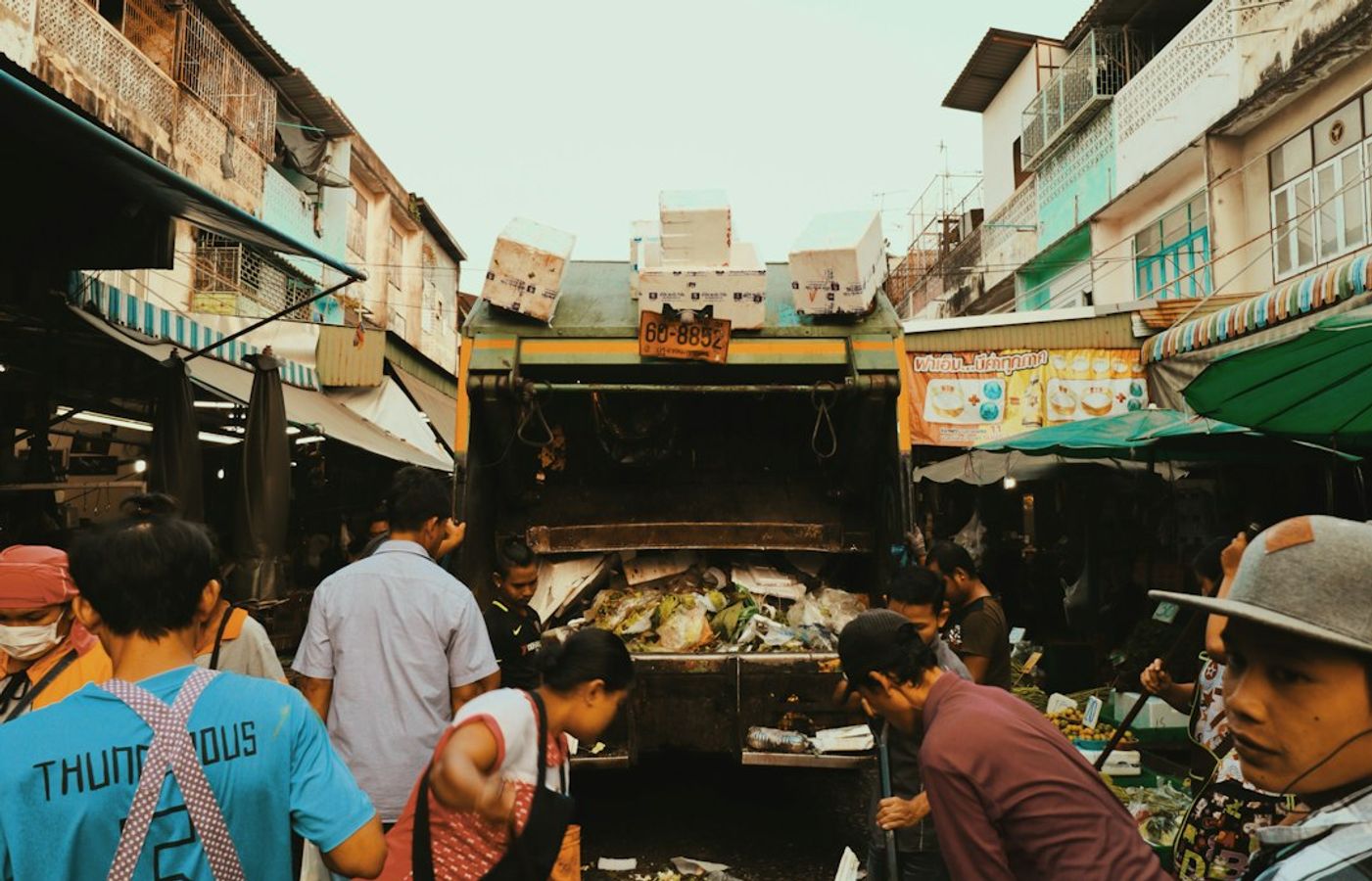 Pak Klong Talad - Bangkok's 24-Hour Flower Market