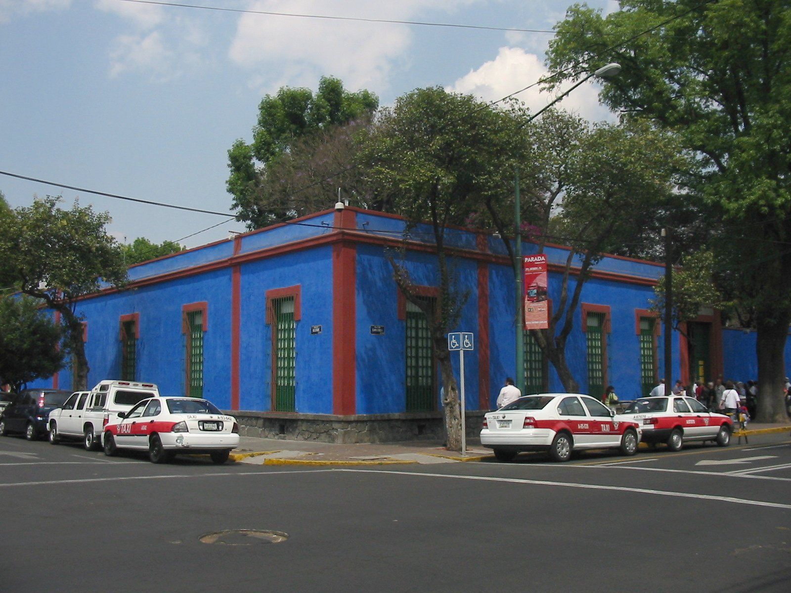 Museo Frida Kahlo (Casa Azul) - The Blue House in Coyoacan