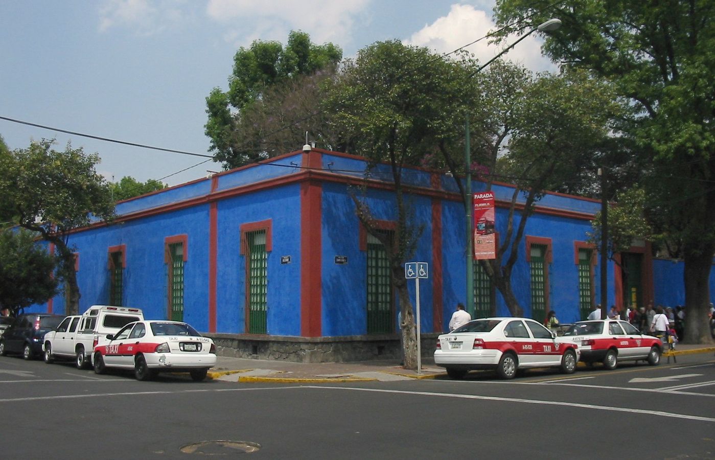 Museo Frida Kahlo (Casa Azul) - The Blue House in Coyoacan