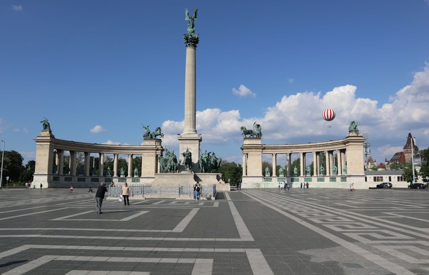 Heroes' Square - Hungary's Grand Historical Monument