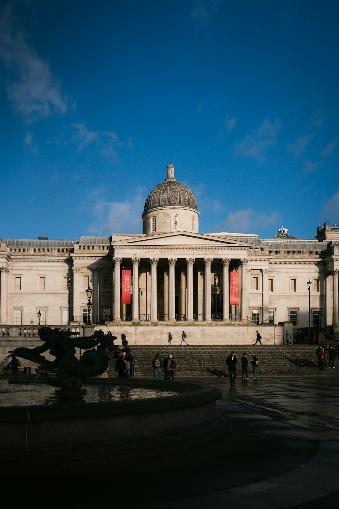 Trafalgar Square & National Gallery - Art and Icons in London's Centre