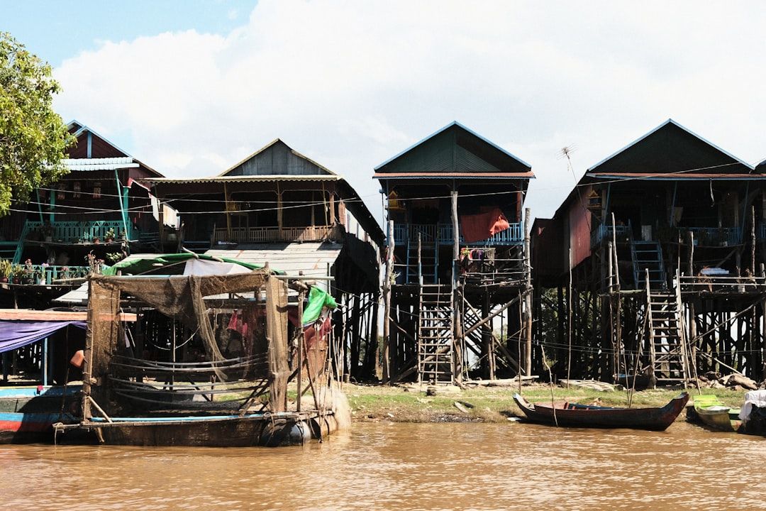Tonle Sap Floating Villages (Kampong Phluk) - Stilt Houses Over the Lake