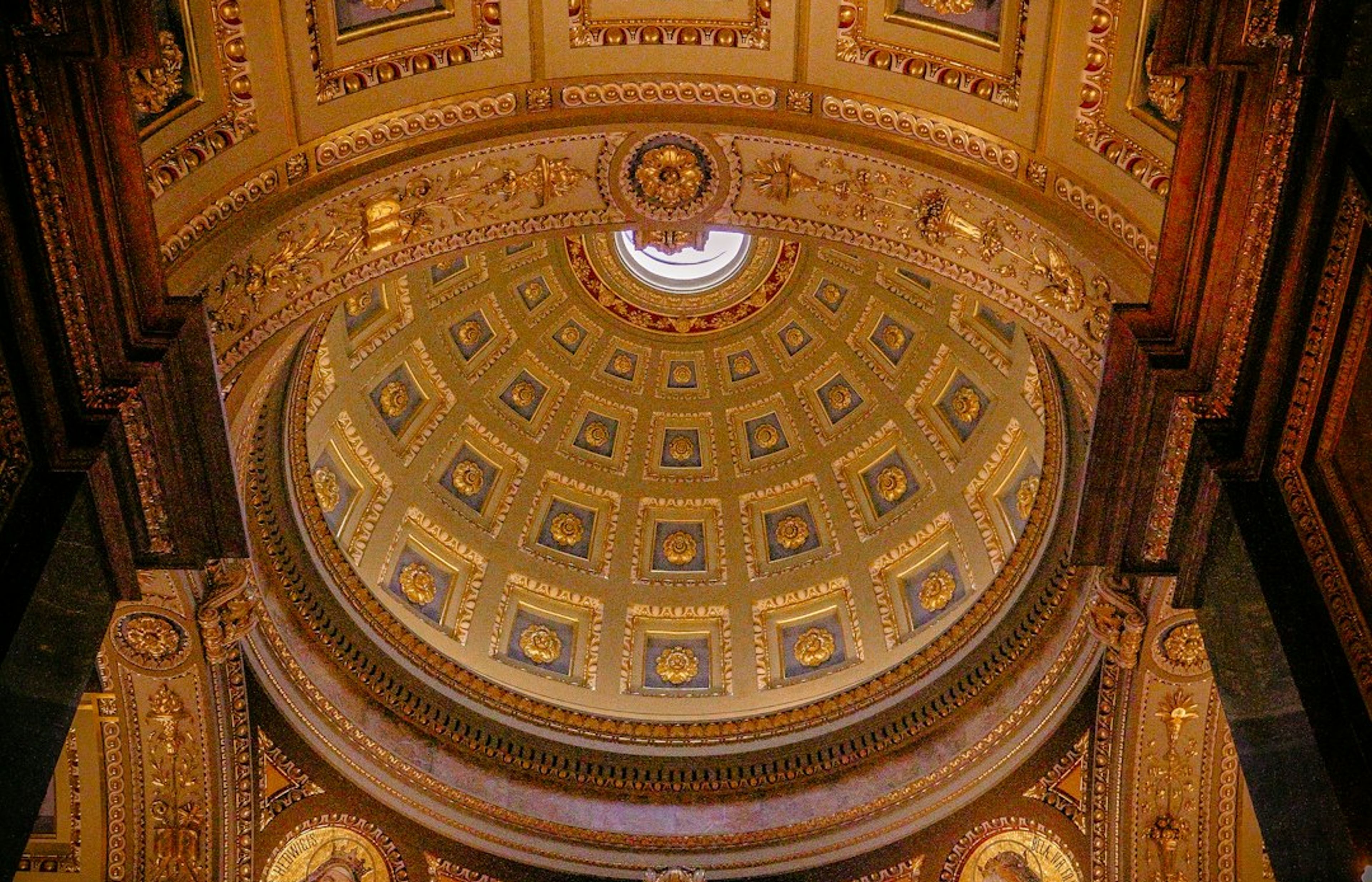 Basilica di Santo Stefano - Bologna's Seven-Church Pilgrimage Complex
