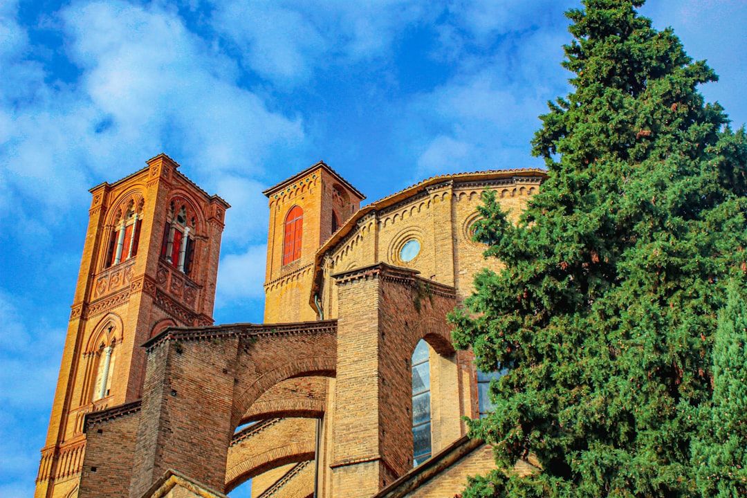 Basilica di San Petronio - Bologna's Unfinished Gothic Cathedral