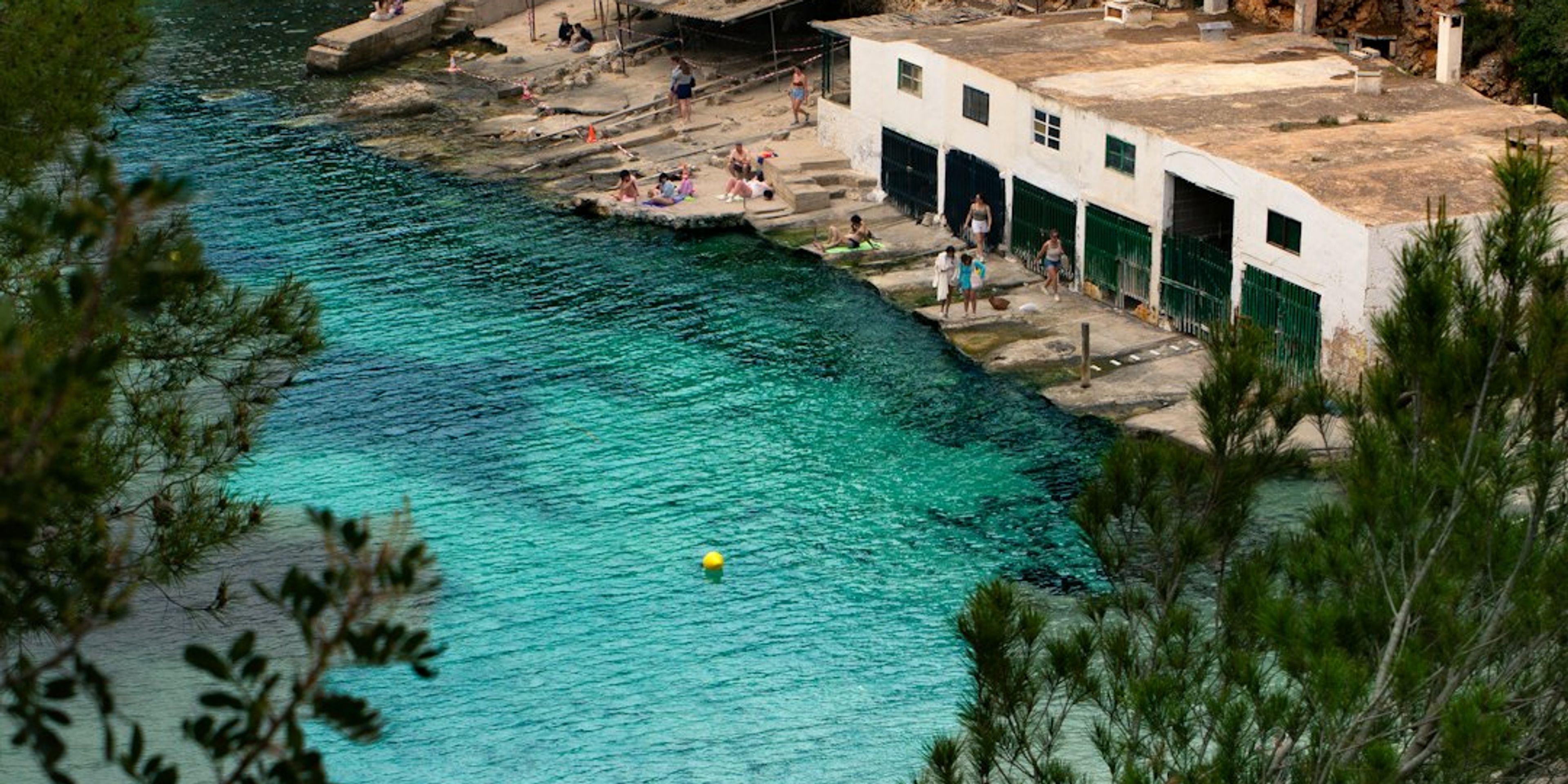 Hotels near Cala Pi